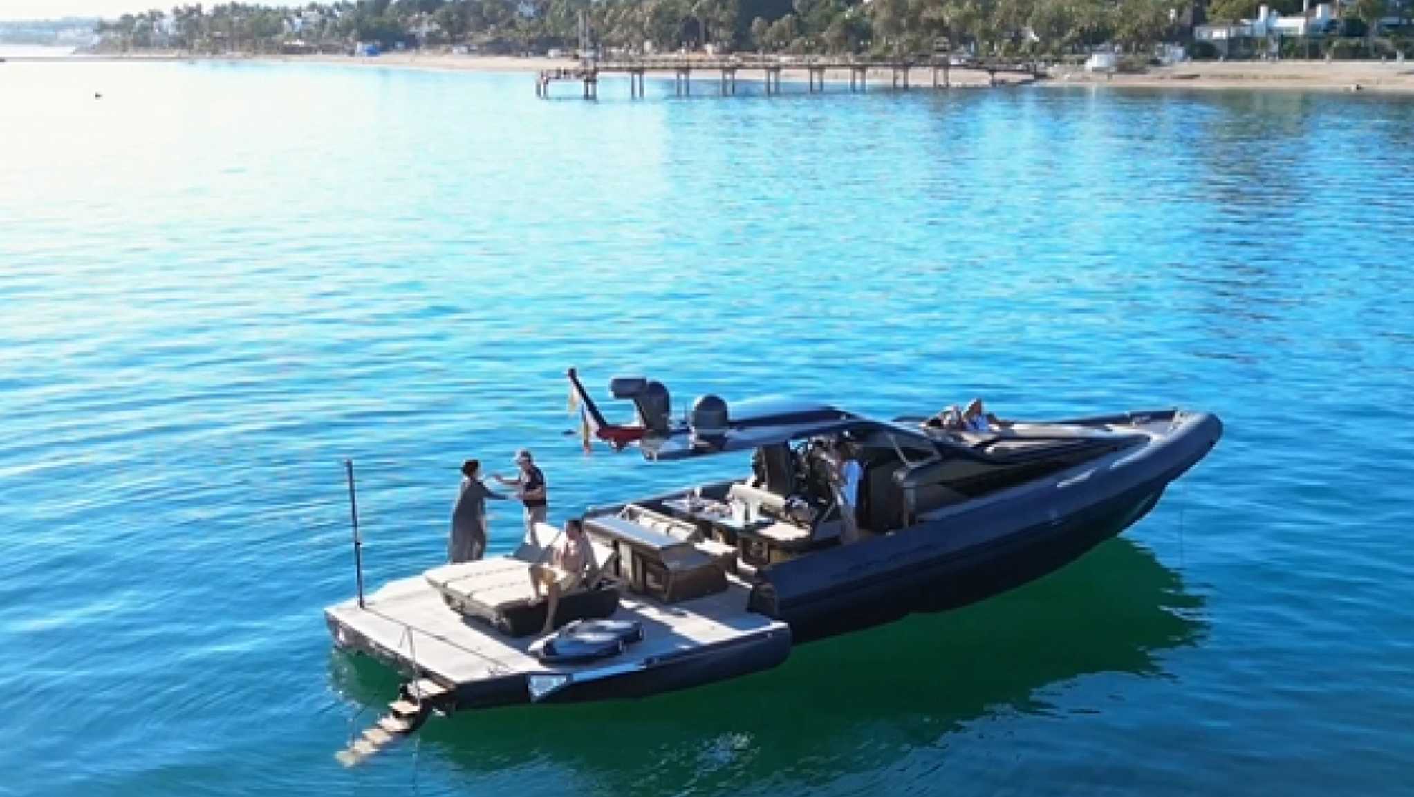 for-rent-yacht-belveder-in-puerto-banus-marbella-0005