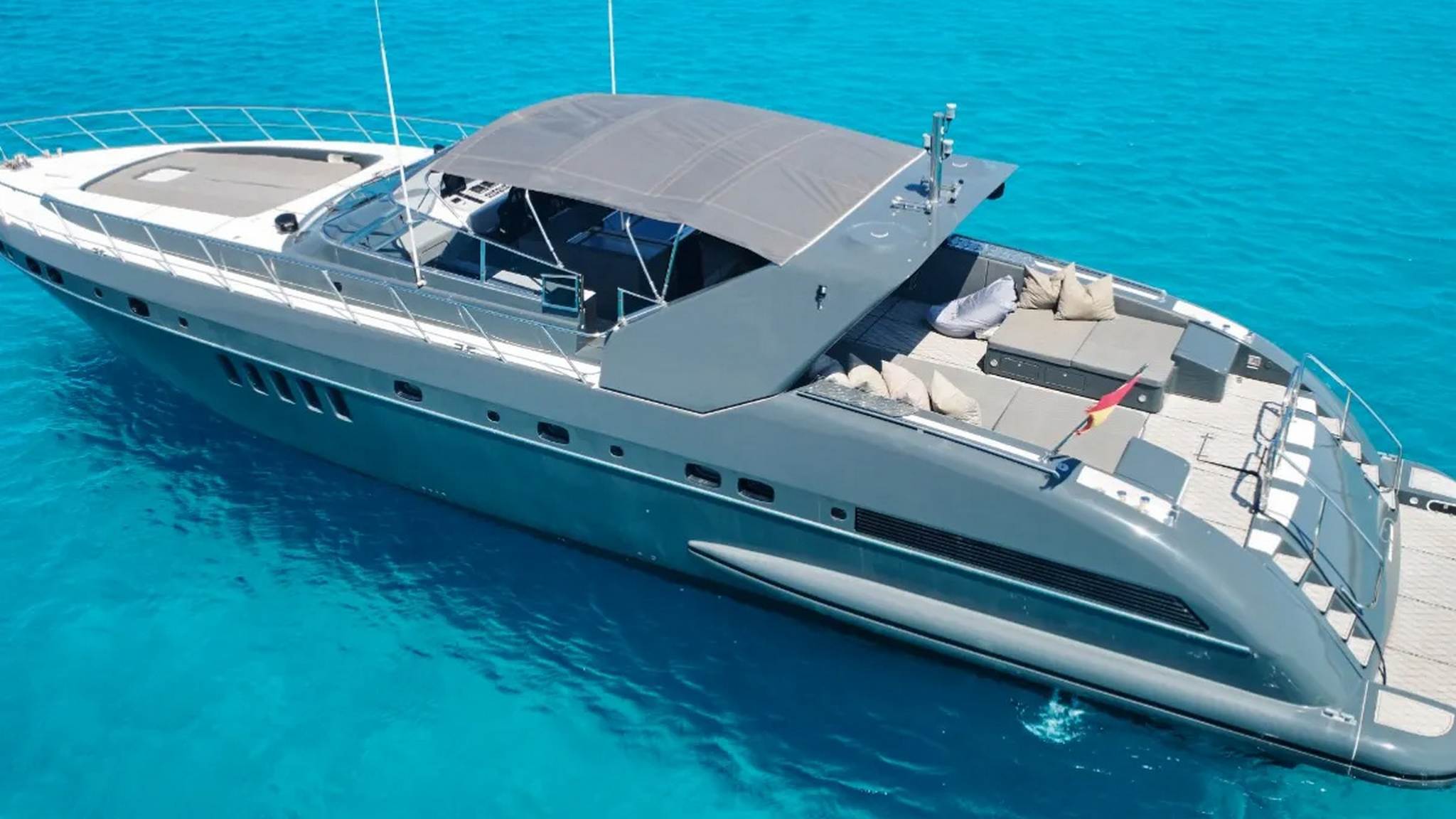 for-rent-yacht-mangusta-80-black-in-puerto-banus-marbella-0004