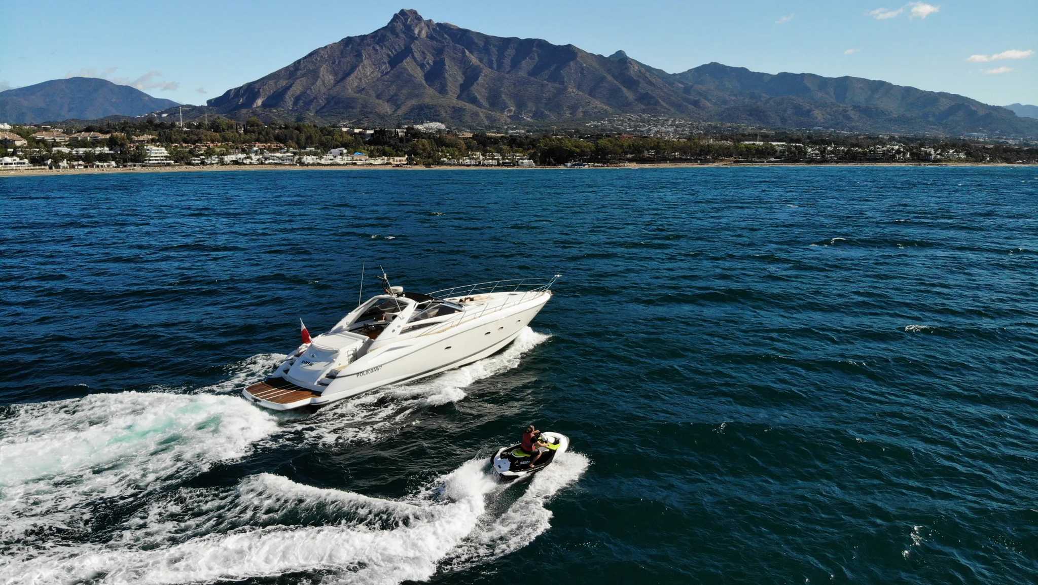 for-rent-yacht-predator-55-in-puerto-banus-marbella-0005