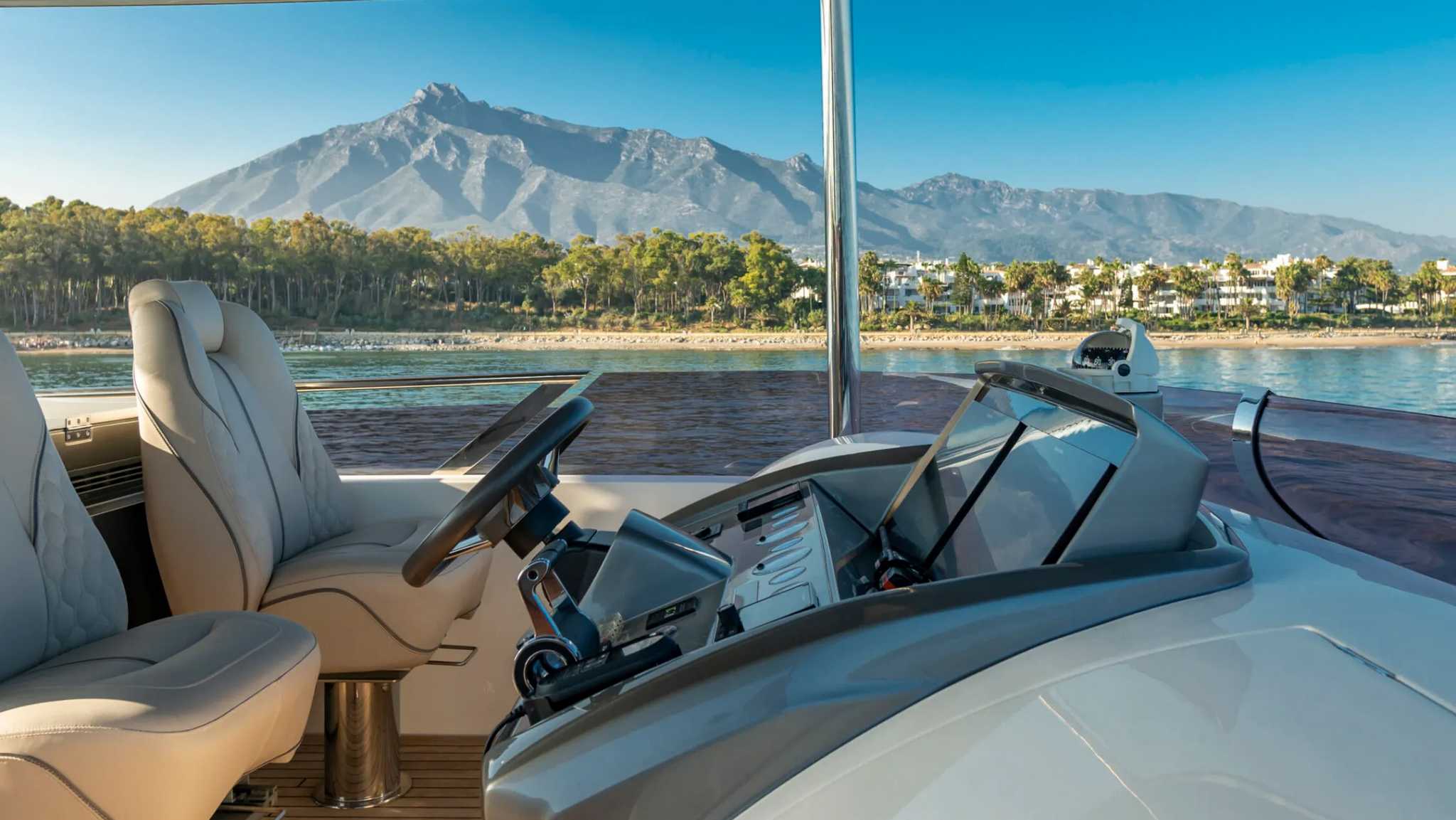 for-rent-yacht-princess-70-in-puerto-banus-marbella-0006