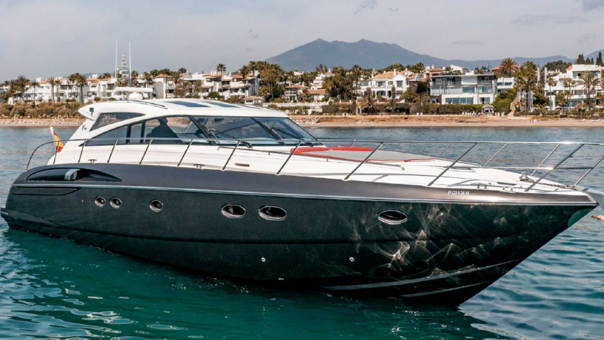 for-rent-yacht-princess-v-58-in-puerto-banus-marbella-0004