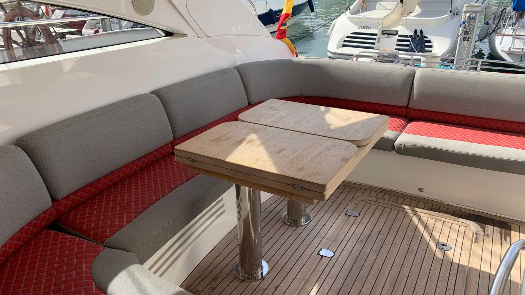 for-rent-yacht-princess-v-58-in-puerto-banus-marbella-0008